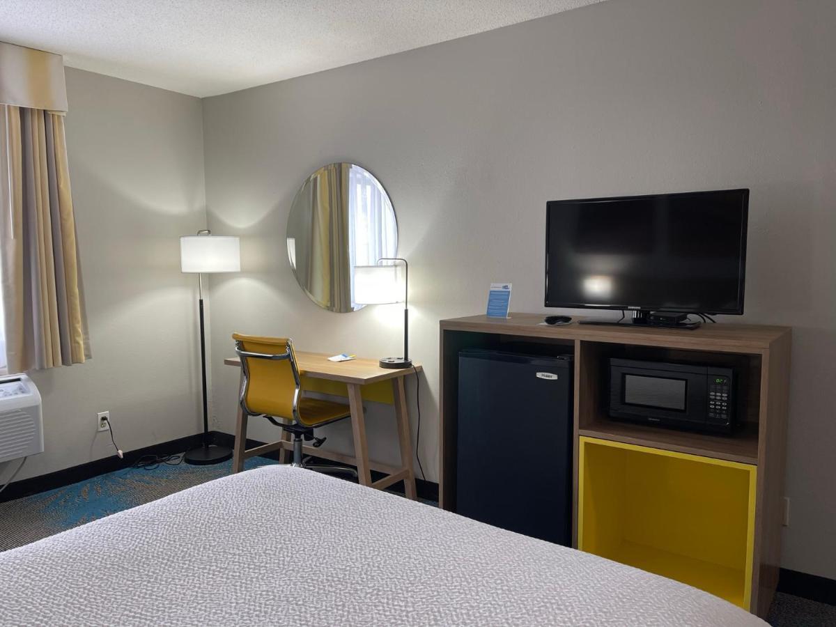 Days Inn By Wyndham Colby Exterior foto