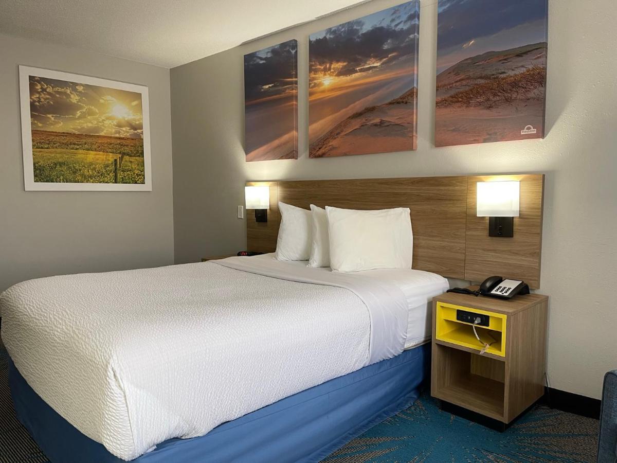 Days Inn By Wyndham Colby Exterior foto